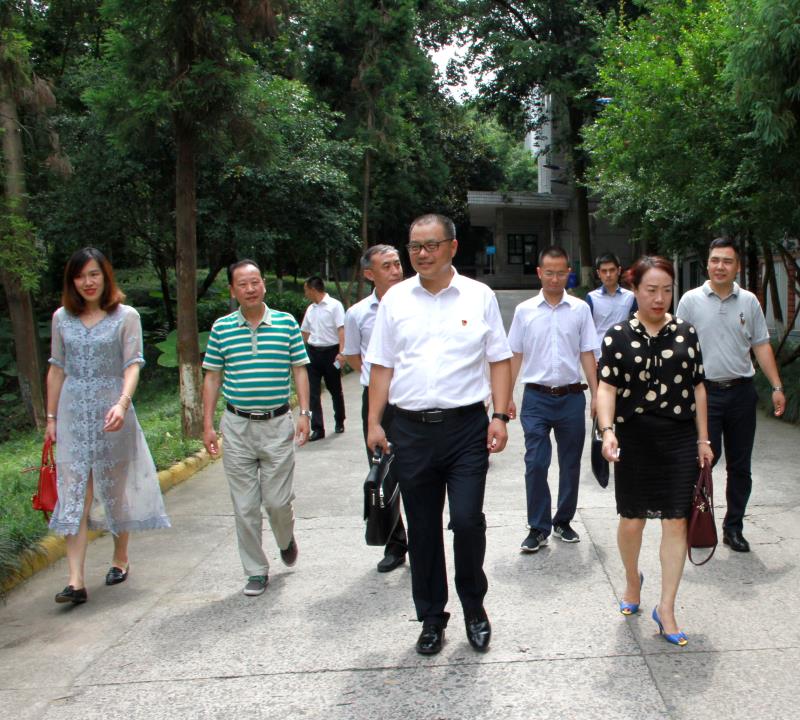 学校与杭州前进教育集团举行校企合作洽谈会